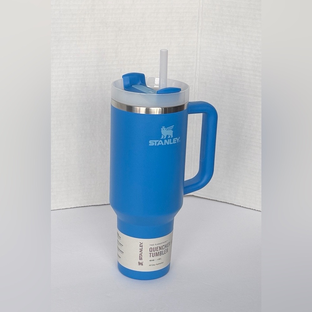 New! Stanley 40oz Blue Tumbler